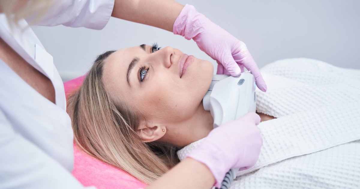 someone getting coolsculpting on the chin someone getting coolsculpting on the chin